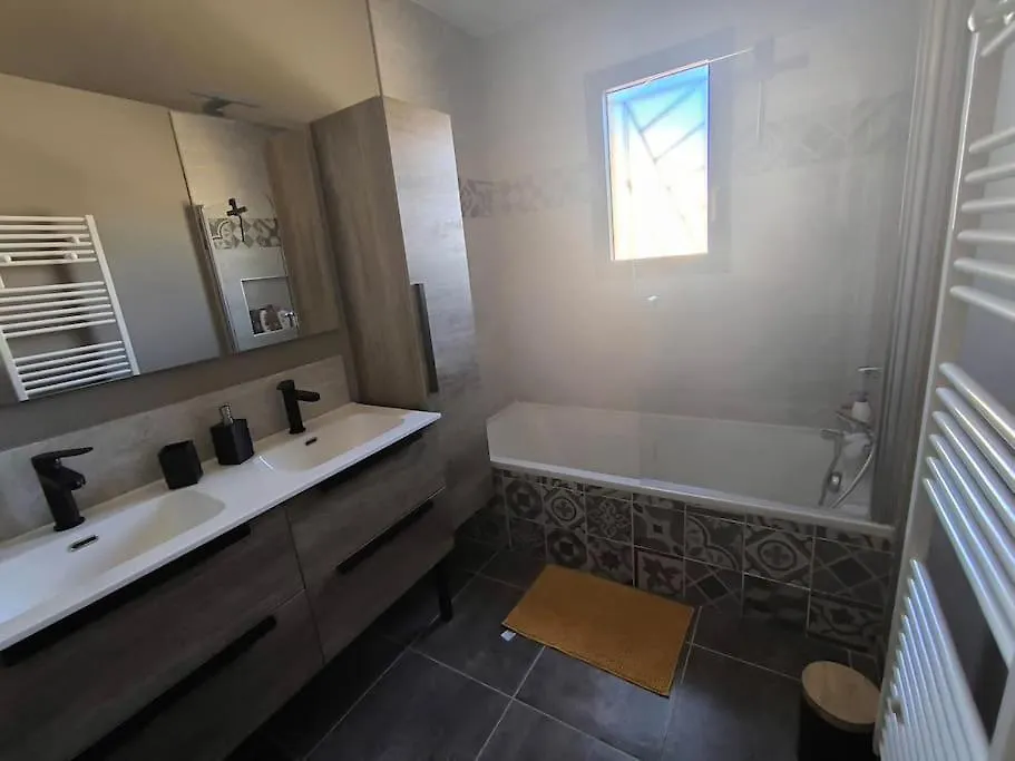 Holiday home Villa Recente Climatisee Avec Piscine Privee Vaison-la-Romaine
